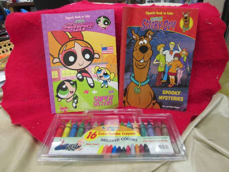 Gigantic Book to Color  Scooby-Doo,...