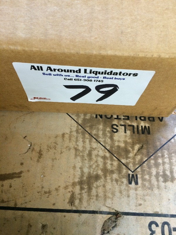 lot 79 image: Large Lot of door hinges