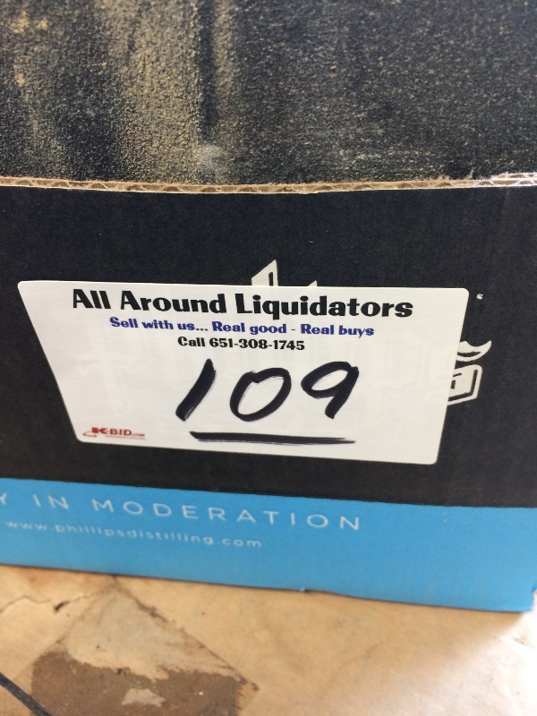 lot 109 image: Large lot of sand paper and sanding items - a fantastic lot Buy it all at your price...