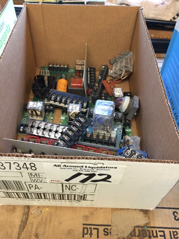lot 172 image: Lot of switching relays, switches, control boards, terminal blocks