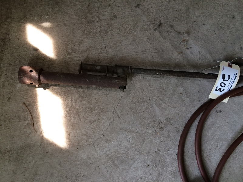lot 203 image: Gas Torch and 25 hose