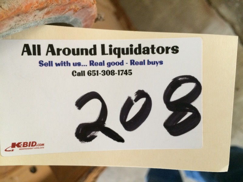 lot 208 image: Dolly   49 x 27