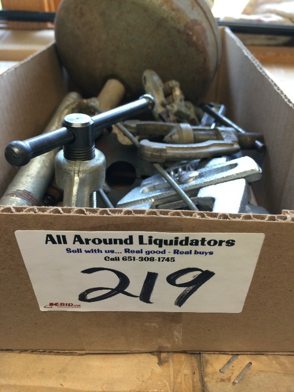 lot 219 image: Plumbing tools