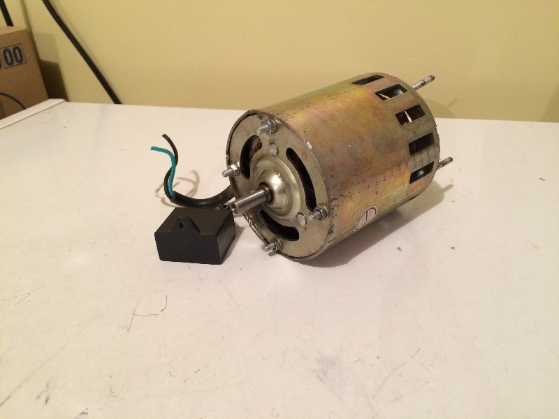 lot 236 image: Shaded Pole Motor  115 volts