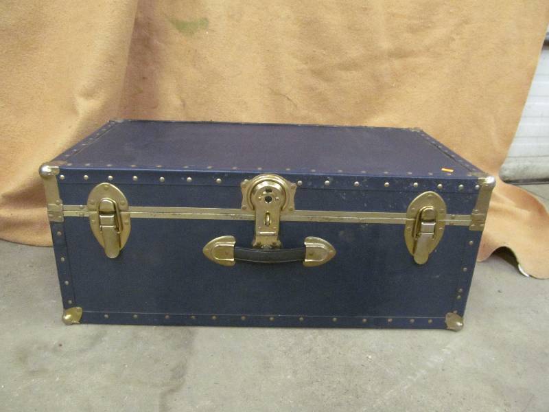 lot 8 image: Storage Trunk