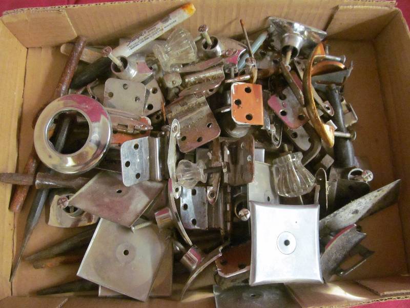 lot 32 image: Tools
