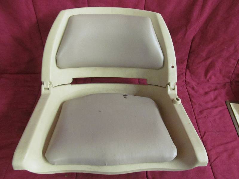 lot 50 image: Boat Seat