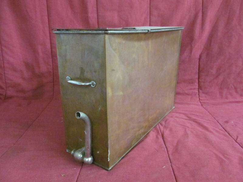 lot 54 image: Vintage Beverage Server
