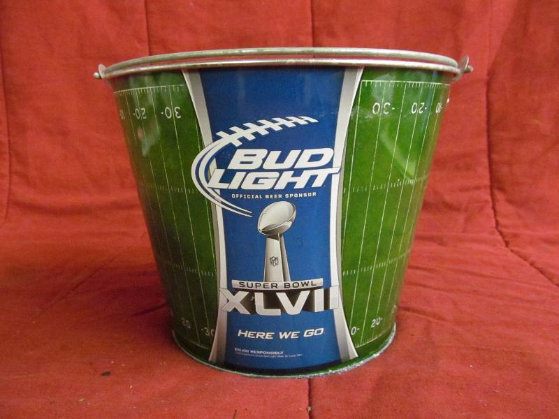 lot 70 image: Bucket