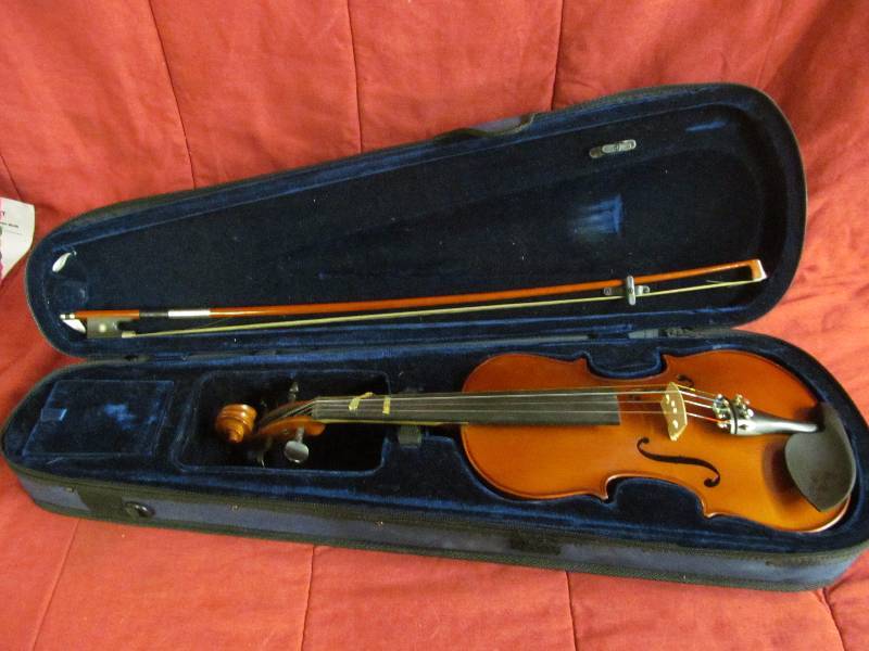 lot 157 image: Violin