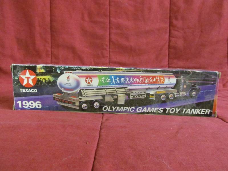 lot 160 image: Toys