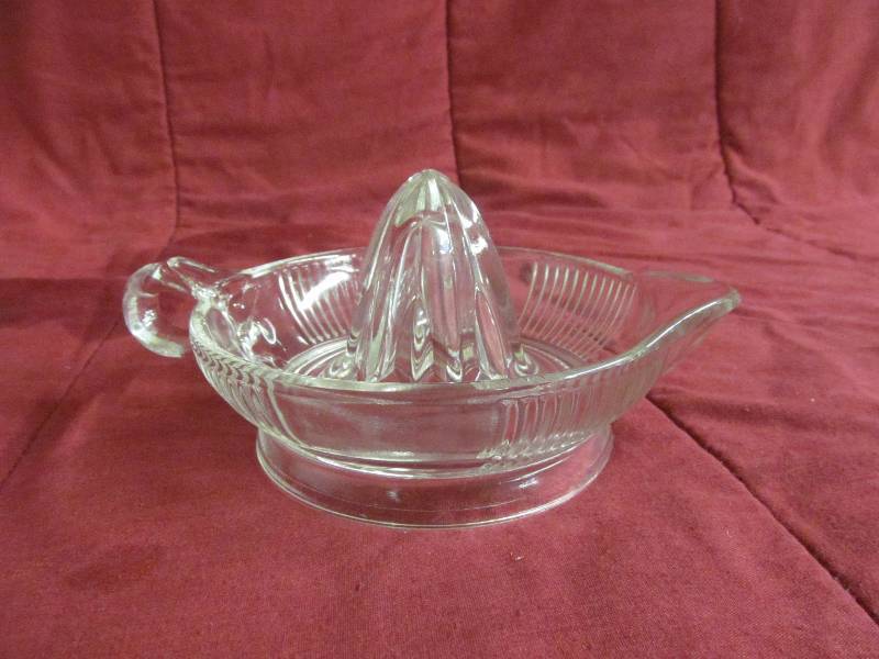 lot 206 image: Vintage juicer
