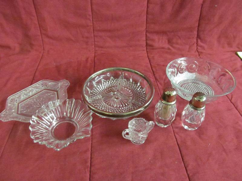 lot 250 image: Kitchen Supplies