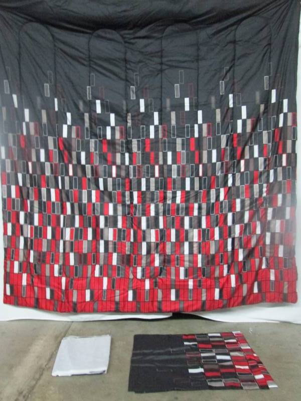 lot 62 image: Alcove Rex Comforter Set - Queen