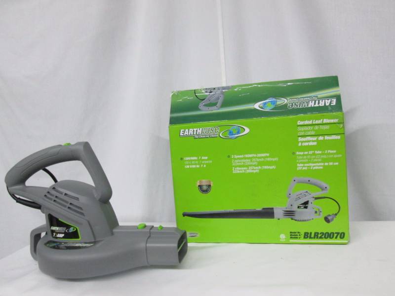 lot 81 image: Earthwise Corded 7-Amp Leaf Blower