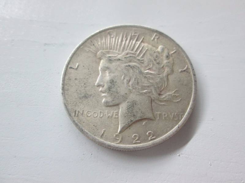 lot 20 image: 1922 Peace Dollar