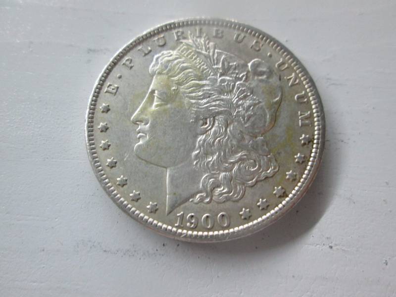 lot 29 image: 1900 Morgan Silver Dollar