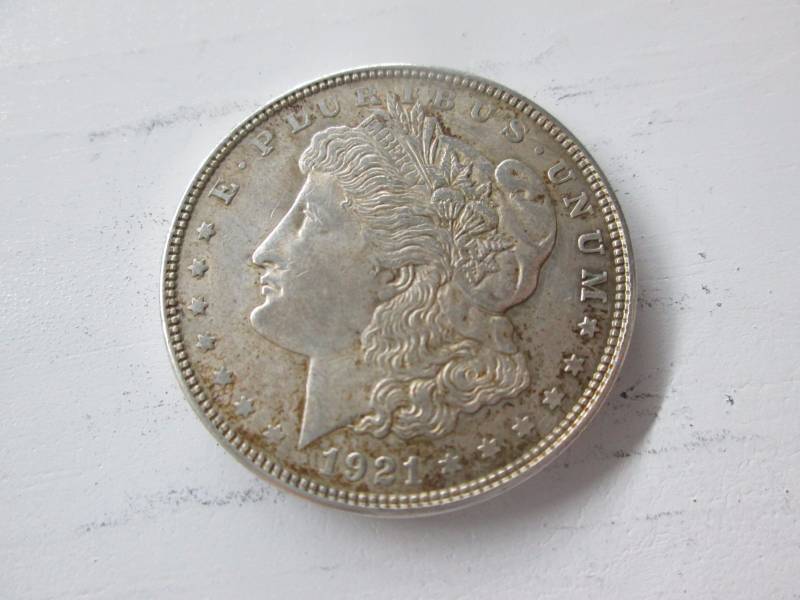 lot 39 image: 1921 Morgan Silver Dollar