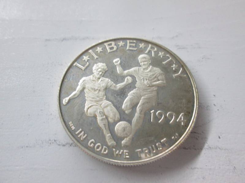 lot 49 image: 1994 US World Cup Commemorative Coin