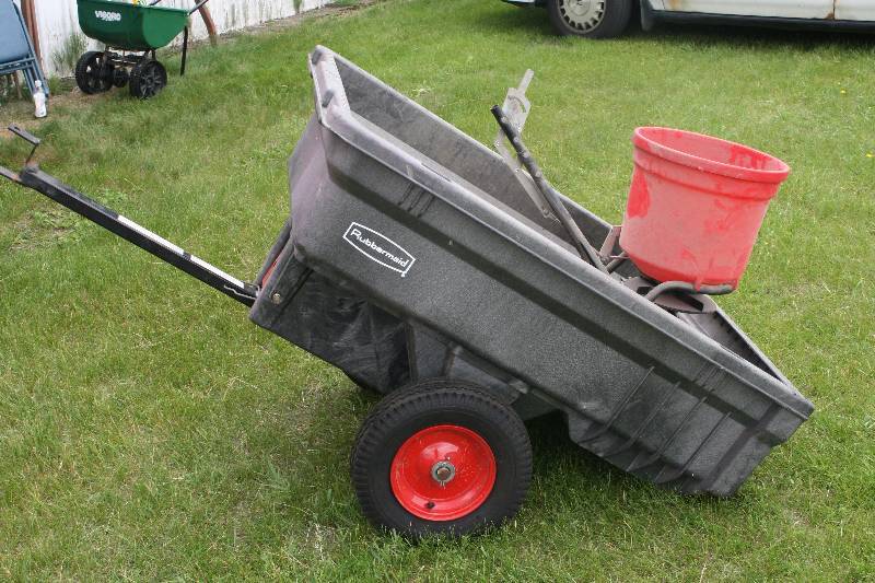 lot 253 image: Lot of (2) Seed Spreaders Including Trailer Spreader, 48 x 36 Bucket Spreader wPull Handle.