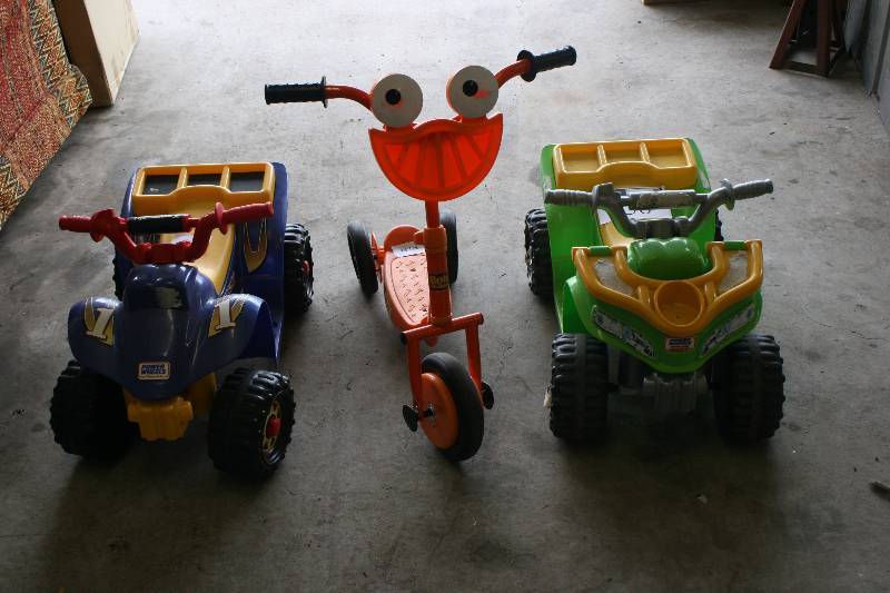 lot 238 image: Lot of (3) Including Power Wheels Toy Four Wheelers wHandles & wheels (2) Bob the Builder Scooter.