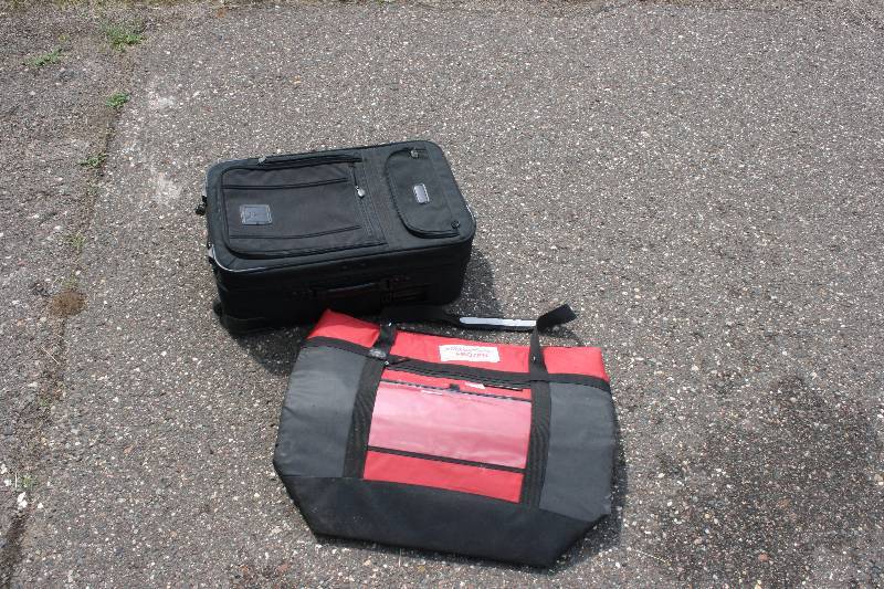 lot 266 image: Lot of (2) Carrying Bags Suitcase 15 x 10 x 23.