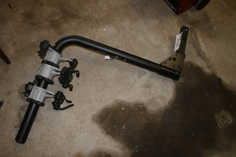 lot 208 image: Saris Bicycle Rack.
