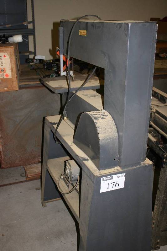 lot 176 image: Du-Er Tools Saw wMetal Encasement & Dayton Motor.