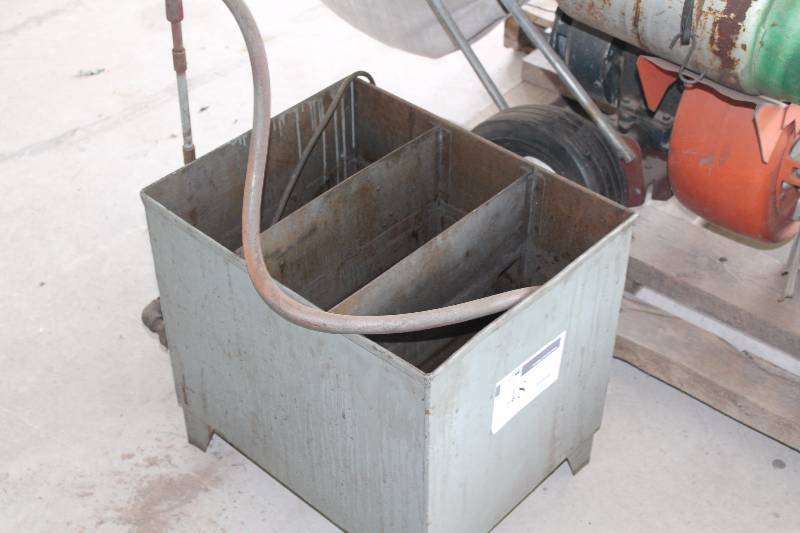 lot 48 image: Dayton Split Phase A.C. Motor Model 9K559 H.P. 13 R.P.M. 3450 115V 6.0A 60HZ.