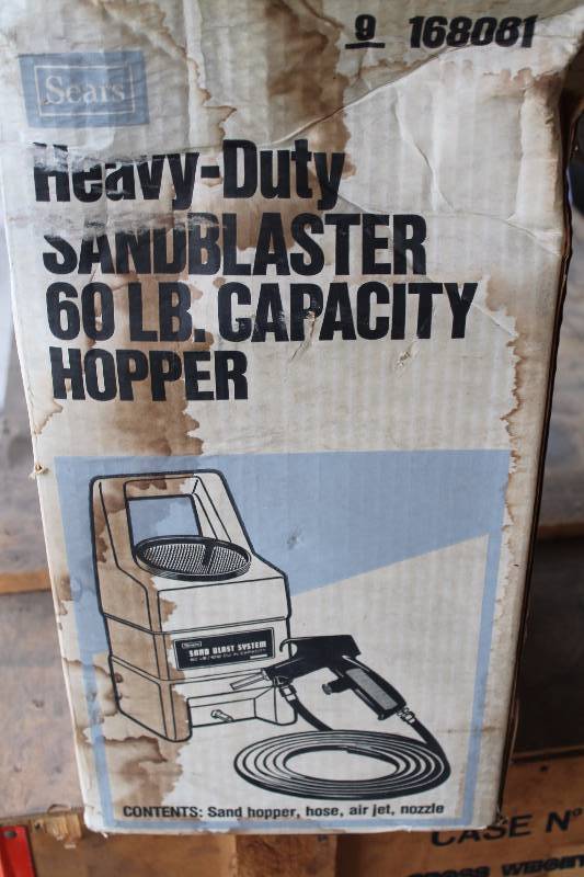 lot 142 image: Heavy-Duty Sand Blaster 60 LB. Capacity.