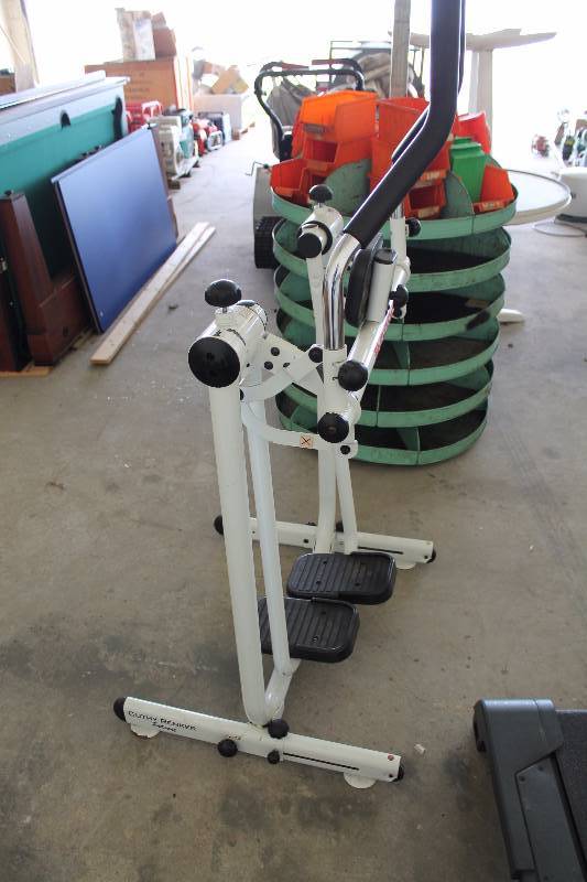 Fitness Flyer Workout Machine W Full Body Motion Feet Pads Arm Swings Blaine Mechanical Surplus And Estate Sale K Bid