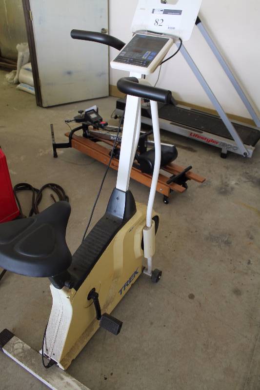 lot 82 image: Trek E-4200 Stationary Bicycle wDigital Display & Cord.