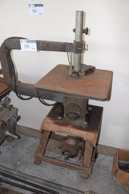 lot 59 image: Miscellaneous Industrial Table Tool wMetal Frame & Circular Grip.