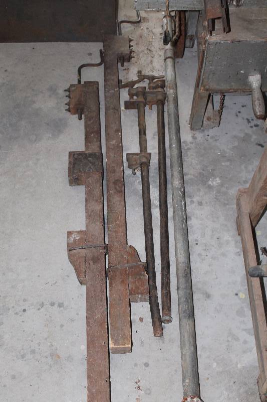 lot 58 image: Floor Lot Including Miscellaneous Metal Bars wAttachments (5).