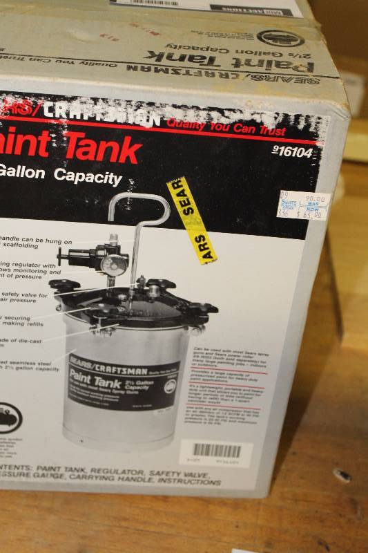 lot 163 image: Craftsman Paint Tank 2 12 Gallon Capacity In Original Box.