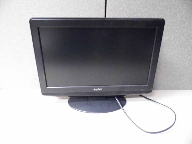 lot 22 image: Sanyo 19 TV - No Remote