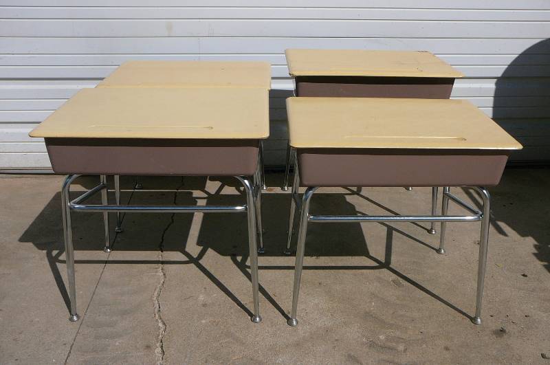 4 Desks