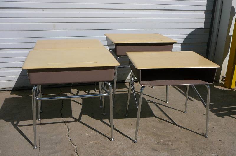 4 Desks