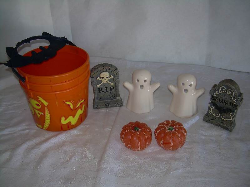 misc holloween items