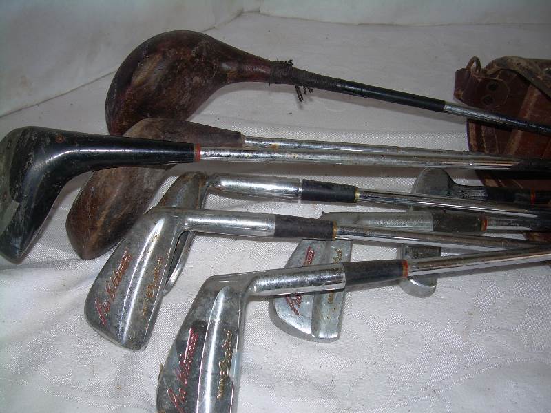 Vintage pro built golf club with leather bag