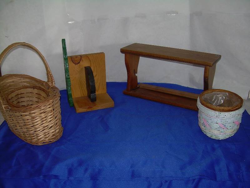 2 shelves and baskets