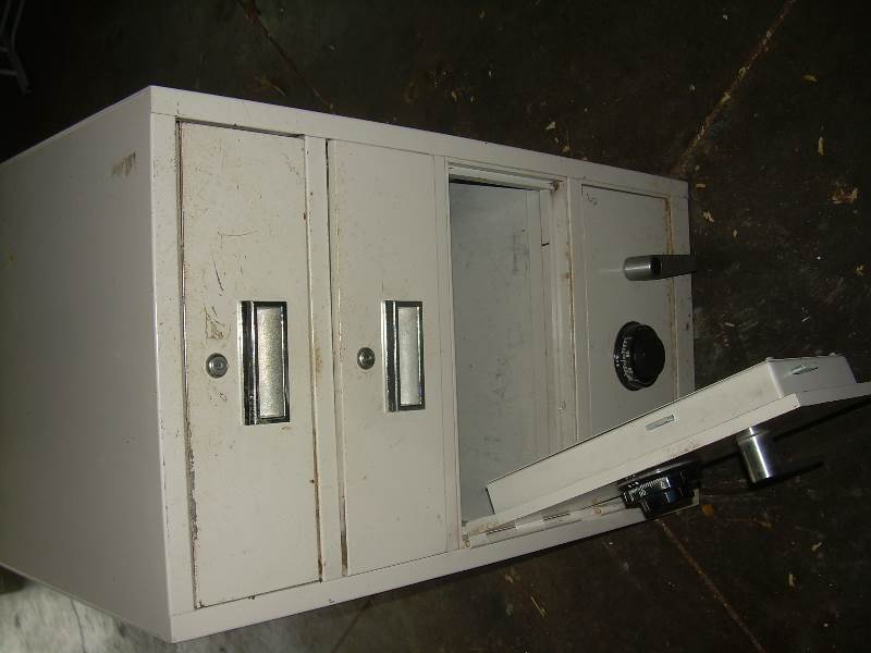 Metal safe