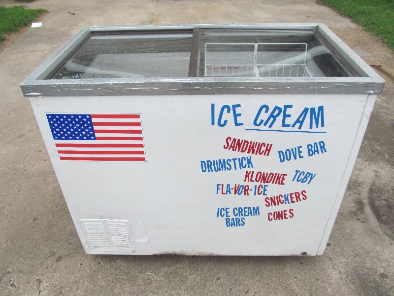 lot 13 image: Iberna Ice Cream Freezer