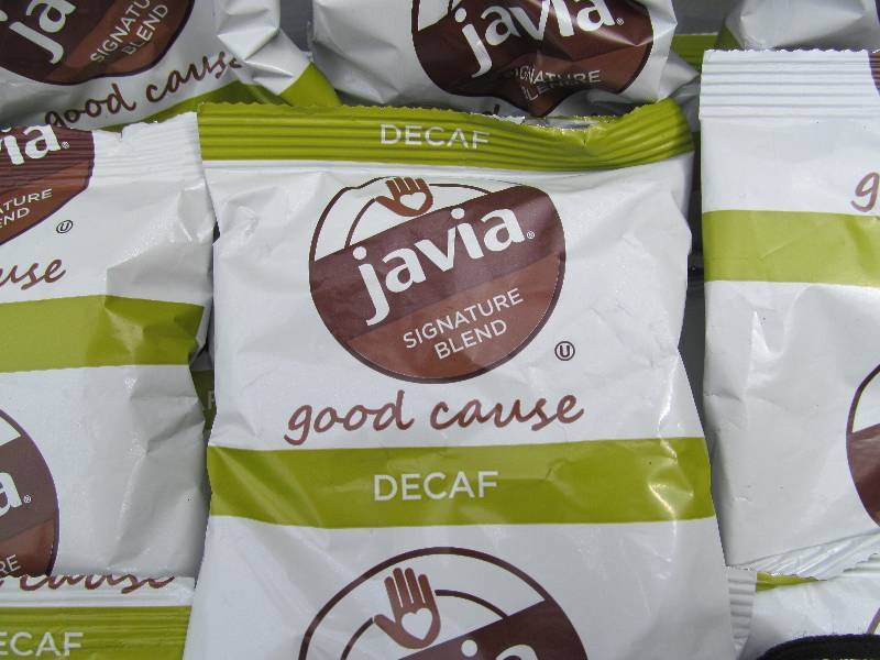lot 26 image: 31 Javia DeCaf bags of coffee