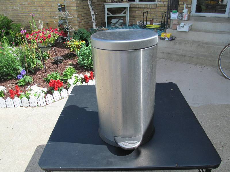 lot 29 image: Stainless Steel Garbage Bin