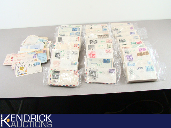 lot 24 image: 1000 1940 - 1960s First Day Issue US Stamps On Covers