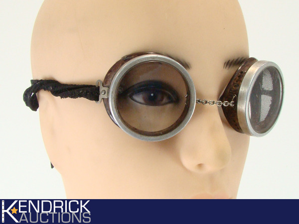 lot 28 image: Vintage Duralite AviatorMotorcycle Goggles