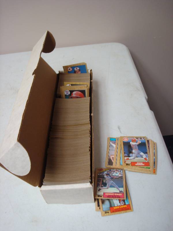 Lot Of 1987 Topps Baseball Cards, Unchecked