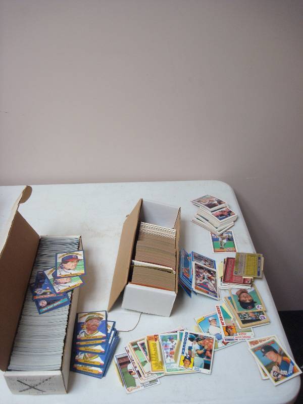 Lot Of Mixed Baseball Cards
