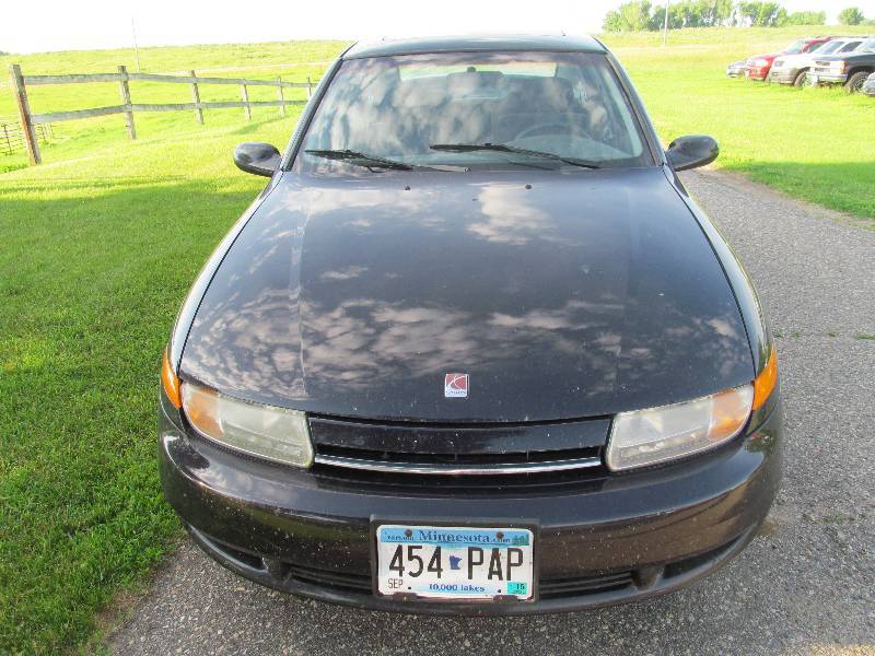 00 Saturn sedan
